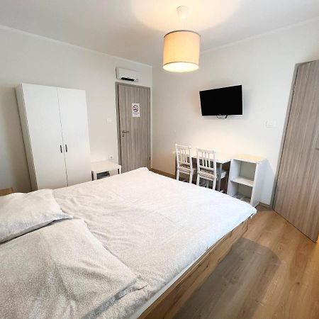 Hop House Garni Hotel Postojna Eksteriør bilde