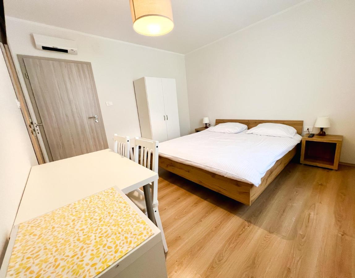 Hop House Garni Hotel Postojna Eksteriør bilde