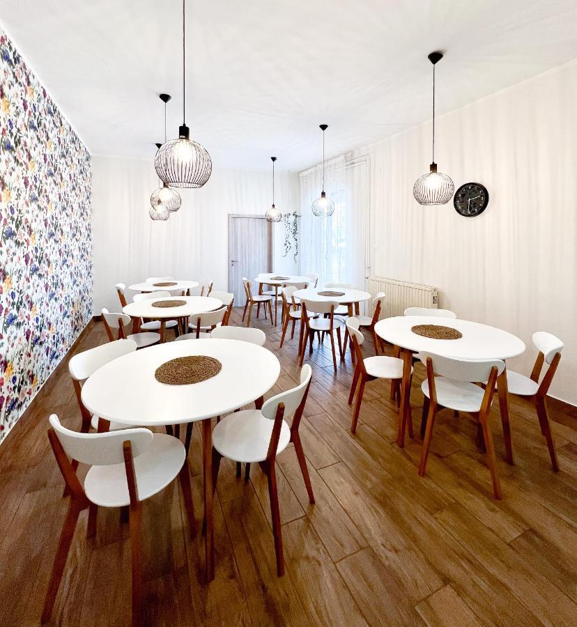 Hop House Garni Hotel Postojna Eksteriør bilde