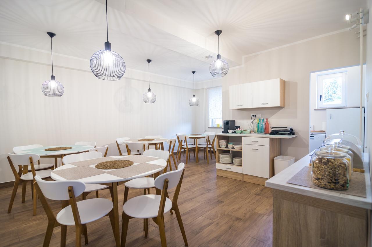 Hop House Garni Hotel Postojna Eksteriør bilde