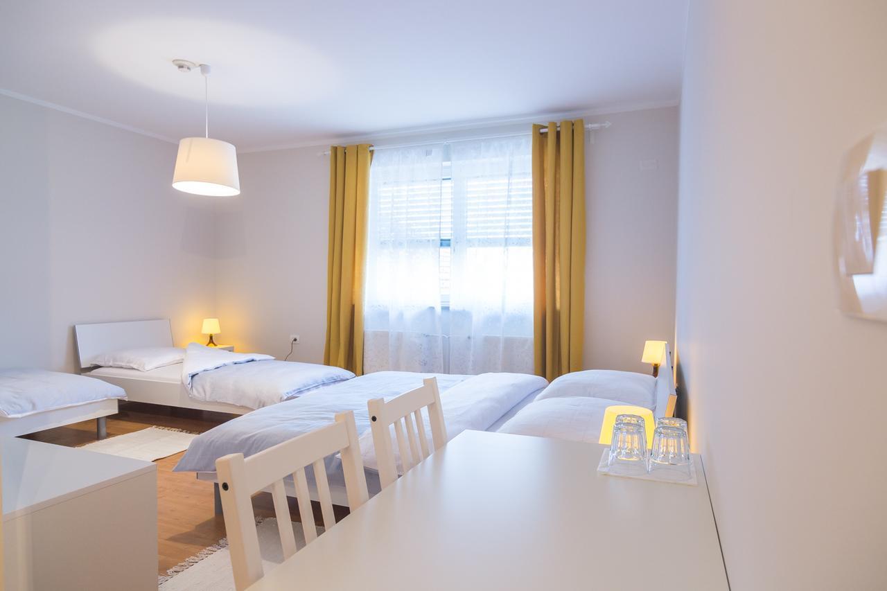 Hop House Garni Hotel Postojna Eksteriør bilde